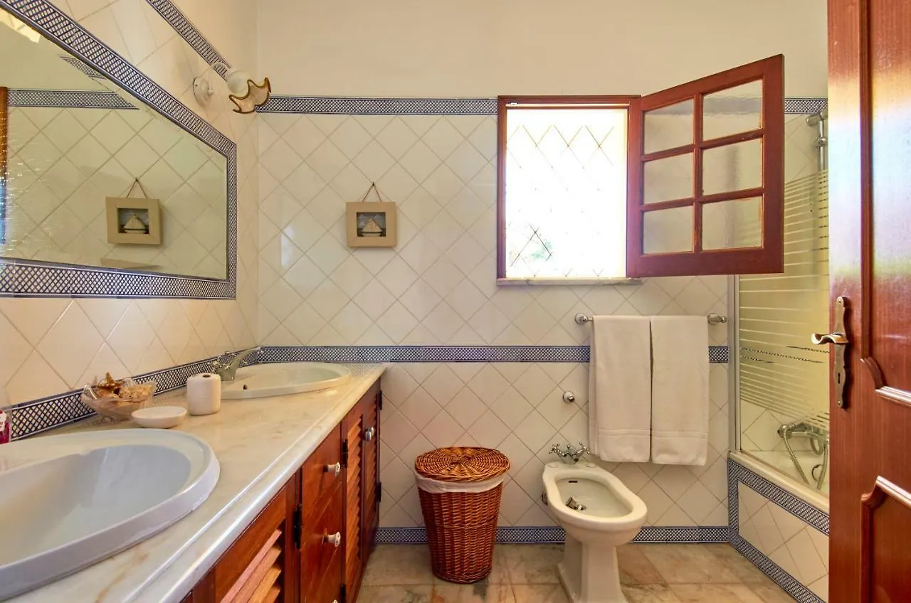 Charming House Vilamoura 0*,